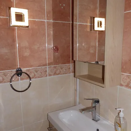 Meuble De Tourisme 2*, T2 Cabine, Rdc, 4 Couchages, A Plage. Narbonne-Plage